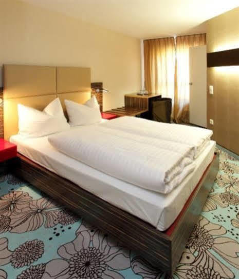 Arkade Hotel Am Theater Heilbronn Bagian luar foto